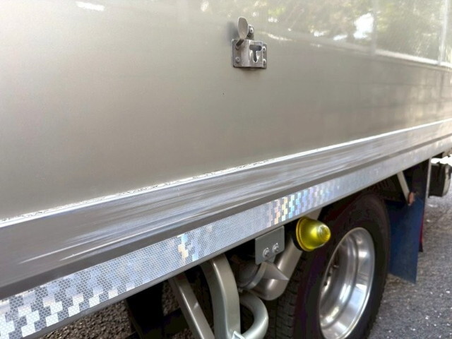 いすゞフォワード冷凍車（冷蔵車）増トン（6t・8t）[写真19]