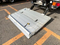 いすゞフォワード冷凍車（冷蔵車）増トン（6t・8t）[写真07]