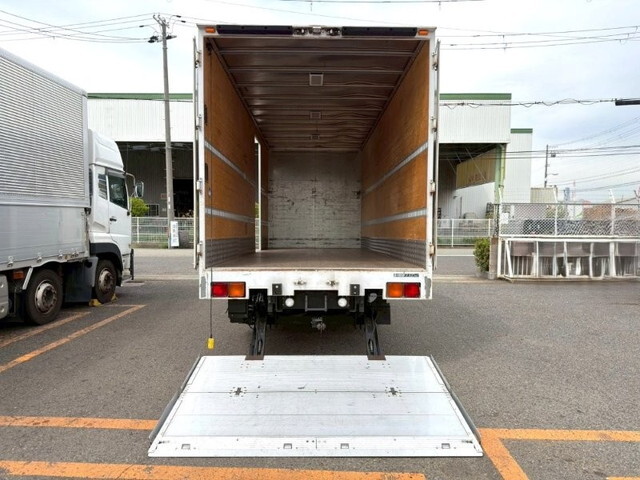いすゞフォワードアルミバン中型（4t）[写真07]