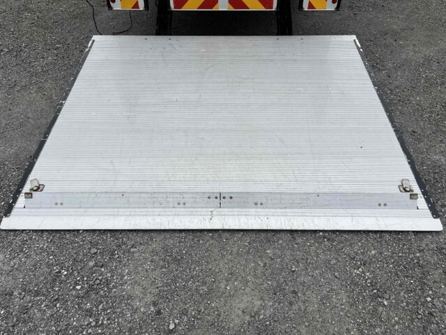 いすゞフォワードアルミブロック増トン（6t・8t）[写真17]