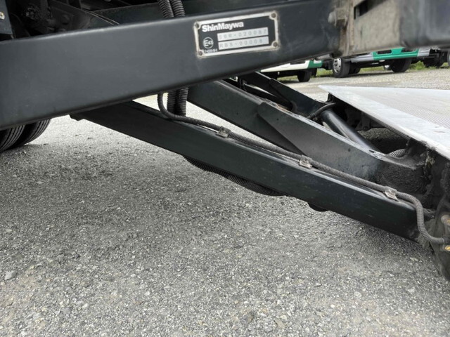 いすゞフォワードアルミブロック増トン（6t・8t）[写真19]