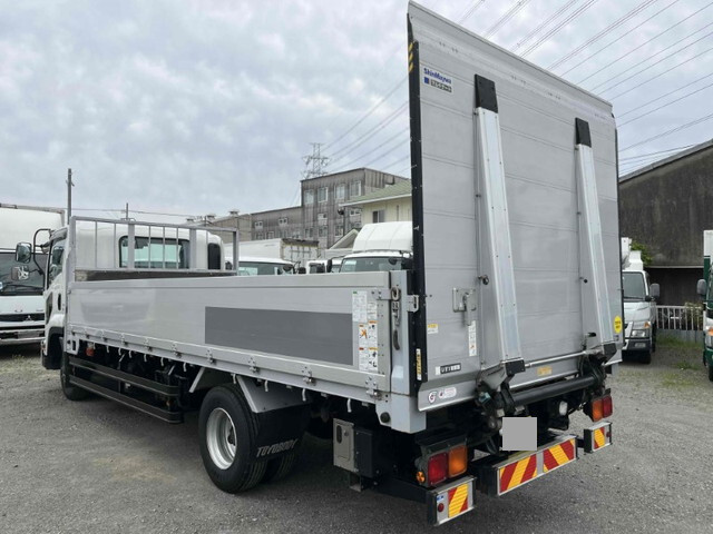 いすゞフォワードアルミブロック増トン（6t・8t）[写真02]