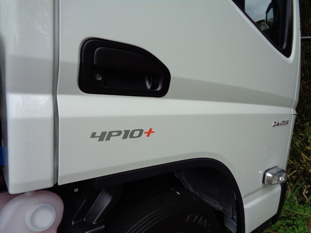 三菱ふそうキャンター平ボディ小型（2t・3t）[写真11]