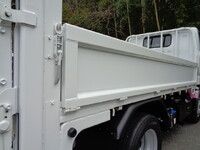 三菱ふそうキャンター平ボディ小型（2t・3t）[写真14]