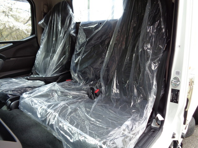 三菱ふそうキャンター平ボディ小型（2t・3t）[写真29]