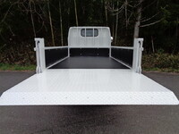 三菱ふそうキャンター平ボディ小型（2t・3t）[写真09]