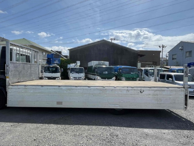 三菱ふそうファイターアルミブロック中型（4t）[写真11]