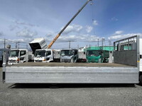 三菱ふそうファイターアルミブロック中型（4t）[写真13]