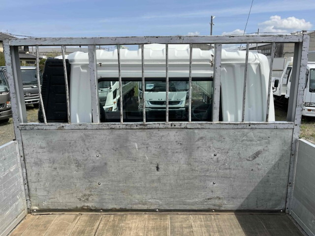 三菱ふそうファイターアルミブロック中型（4t）[写真15]