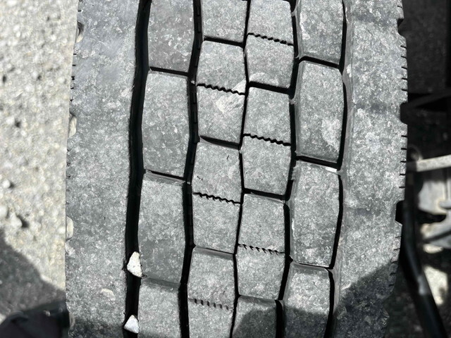 三菱ふそうファイターアルミブロック中型（4t）[写真26]