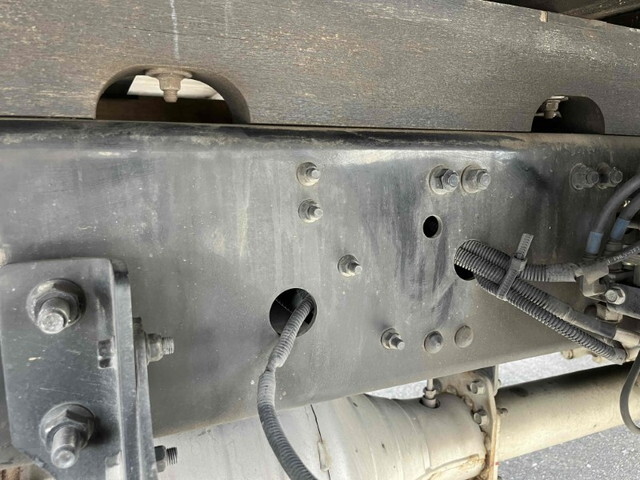 三菱ふそうファイターアルミブロック中型（4t）[写真28]