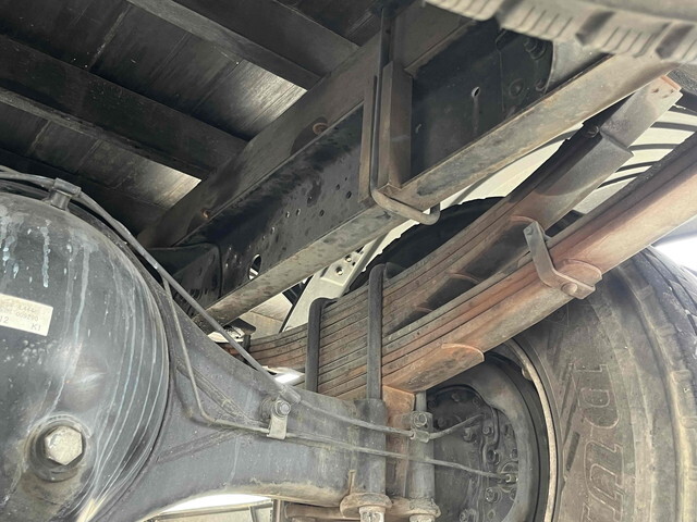 三菱ふそうファイターアルミブロック中型（4t）[写真31]