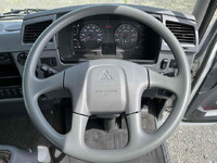 三菱ふそうファイターアルミブロック中型（4t）[写真34]