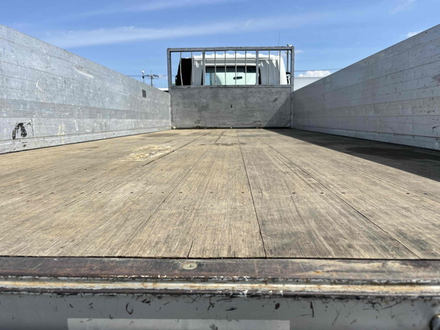 三菱ふそうファイターアルミブロック中型（4t）[写真08]