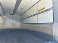 いすゞフォワードアルミウイング増トン（6t・8t）[写真16]