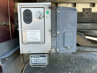 いすゞフォワードアルミウイング増トン（6t・8t）[写真19]