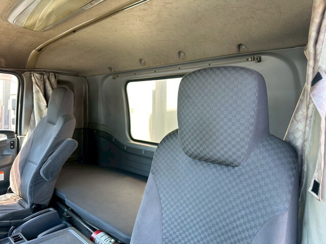 いすゞフォワードアルミウイング増トン（6t・8t）[写真22]