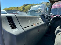 いすゞフォワードアルミウイング増トン（6t・8t）[写真25]