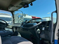 いすゞフォワードアルミウイング増トン（6t・8t）[写真26]