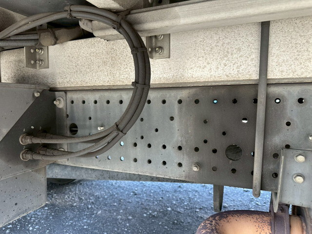 いすゞフォワードアルミウイング増トン（6t・8t）[写真39]