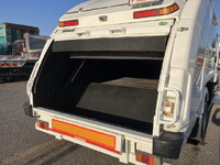 三菱ふそうファイターパッカー車（塵芥車）中型（4t）[写真14]