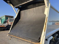 三菱ふそうファイターパッカー車（塵芥車）中型（4t）[写真16]