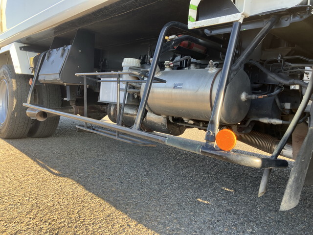 三菱ふそうファイターパッカー車（塵芥車）中型（4t）[写真24]