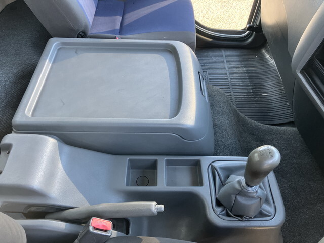 三菱ふそうファイターパッカー車（塵芥車）中型（4t）[写真37]