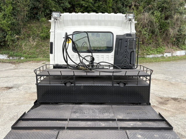 いすゞギガトレーラーヘッド（トラクターヘッド）大型（10t）[写真10]