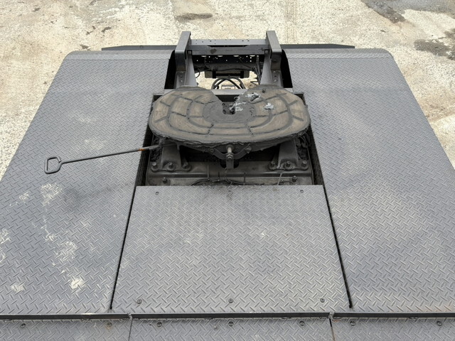 いすゞギガトレーラーヘッド（トラクターヘッド）大型（10t）[写真11]