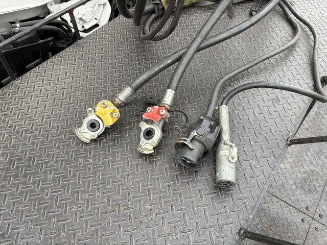 いすゞギガトレーラーヘッド（トラクターヘッド）大型（10t）[写真12]