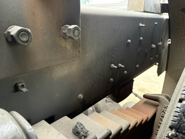 いすゞギガトレーラーヘッド（トラクターヘッド）大型（10t）[写真16]