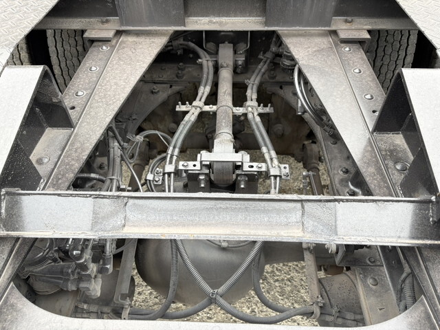 いすゞギガトレーラーヘッド（トラクターヘッド）大型（10t）[写真18]