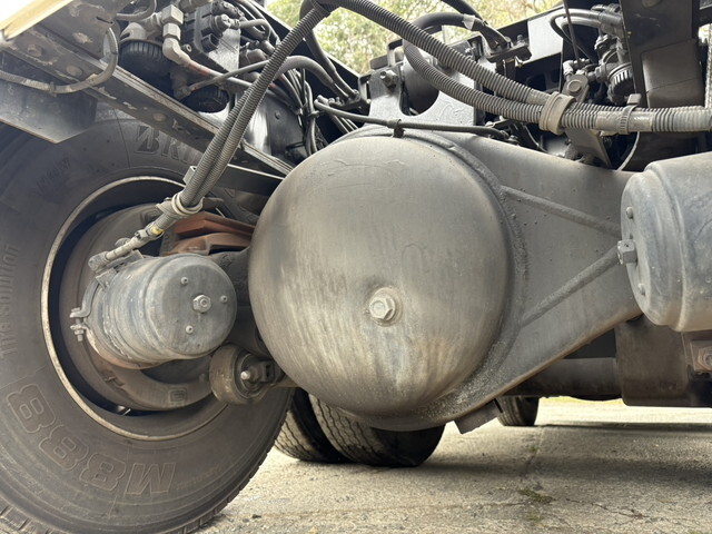 いすゞギガトレーラーヘッド（トラクターヘッド）大型（10t）[写真19]