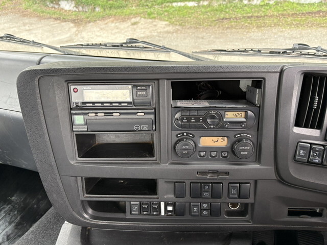 いすゞギガトレーラーヘッド（トラクターヘッド）大型（10t）[写真26]