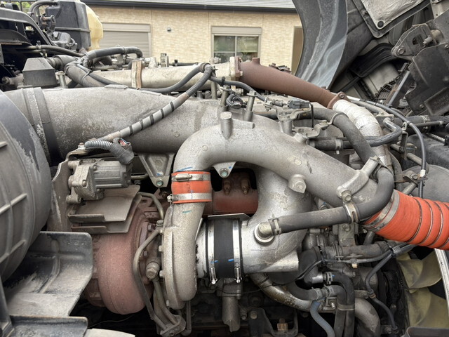 いすゞギガトレーラーヘッド（トラクターヘッド）大型（10t）[写真29]