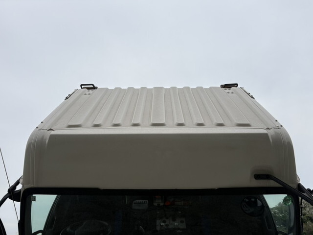 いすゞギガトレーラーヘッド（トラクターヘッド）大型（10t）[写真34]