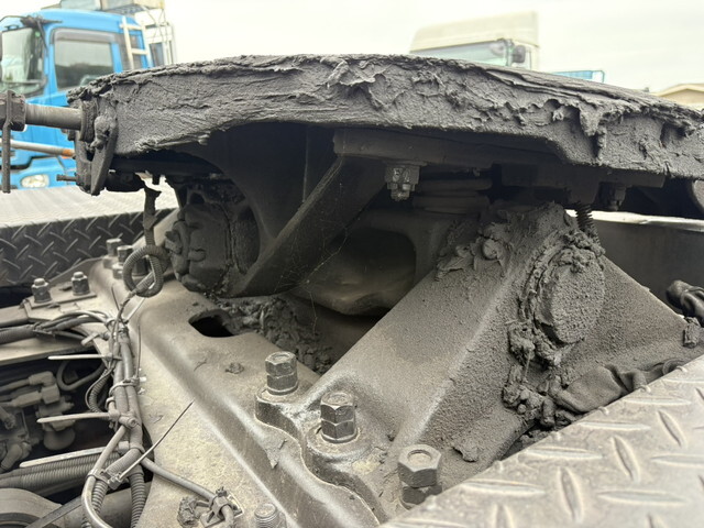 いすゞギガトレーラーヘッド（トラクターヘッド）大型（10t）[写真35]