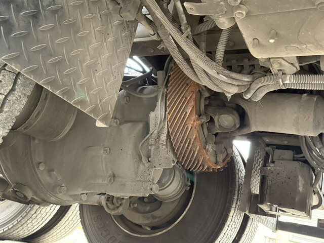 いすゞギガトレーラーヘッド（トラクターヘッド）大型（10t）[写真09]