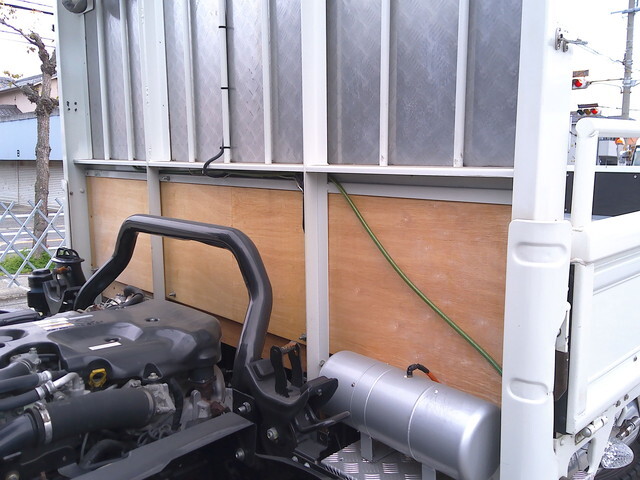 いすゞエルフ平ボディ小型（2t・3t）[写真40]