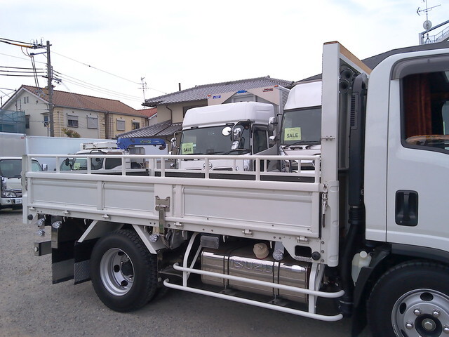 いすゞエルフ平ボディ小型（2t・3t）[写真06]