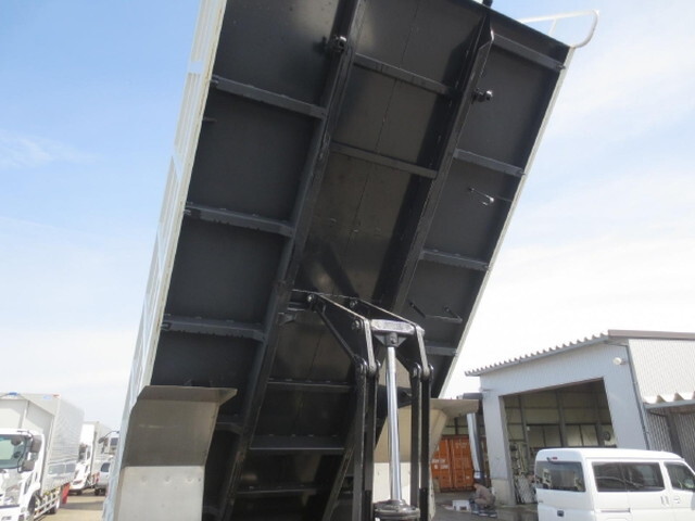 三菱ふそうファイター深ダンプ（土砂禁ダンプ）中型（4t）[写真11]