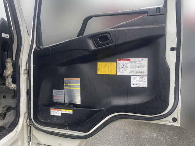 三菱ふそうファイターダンプ中型（4t）[写真26]