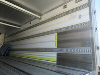 三菱ふそうスーパーグレート冷凍車（冷蔵車）大型（10t）[写真13]