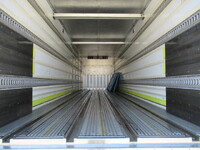 三菱ふそうスーパーグレート冷凍車（冷蔵車）大型（10t）[写真16]