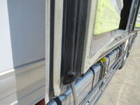 三菱ふそうスーパーグレート冷凍車（冷蔵車）大型（10t）[写真09]