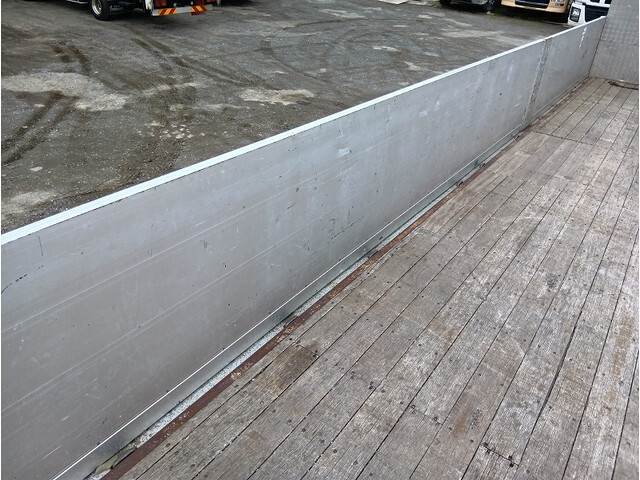 UDトラックスクオンクレーン4段大型（10t）[写真18]