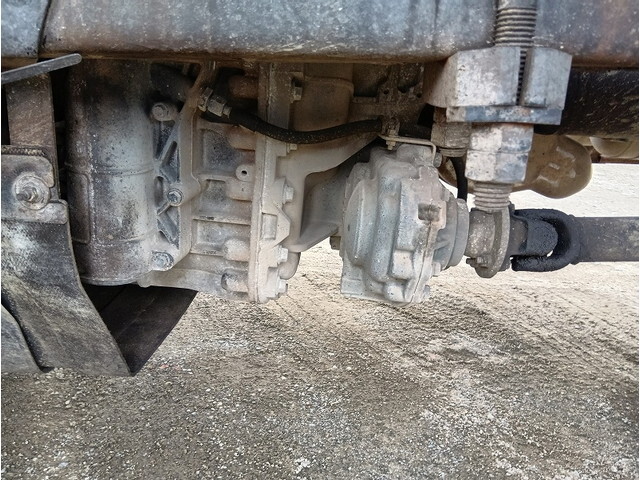 UDトラックスクオンクレーン4段大型（10t）[写真34]