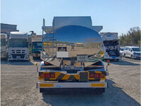 いすゞギガタンク車（タンクローリー）大型（10t）[写真06]