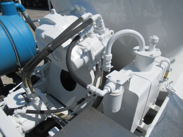 いすゞギガミキサー車（コンクリートミキサー）大型（10t）[写真17]